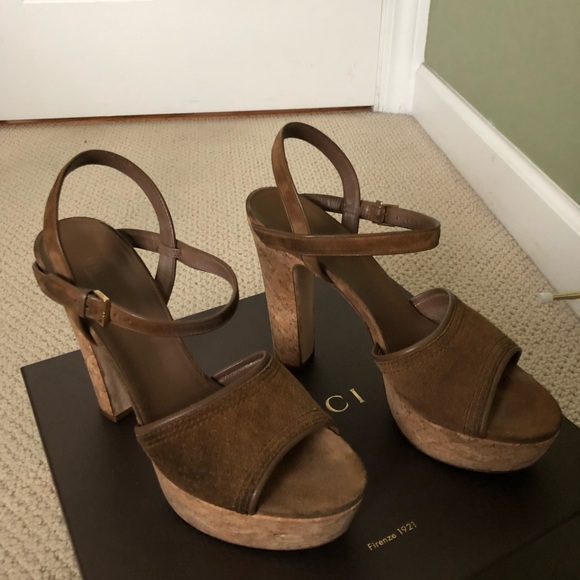 GUCCI NAPPA CHARLOTTE ACERO SUEDE SOFTY SANDAL - Picture 4 of 8